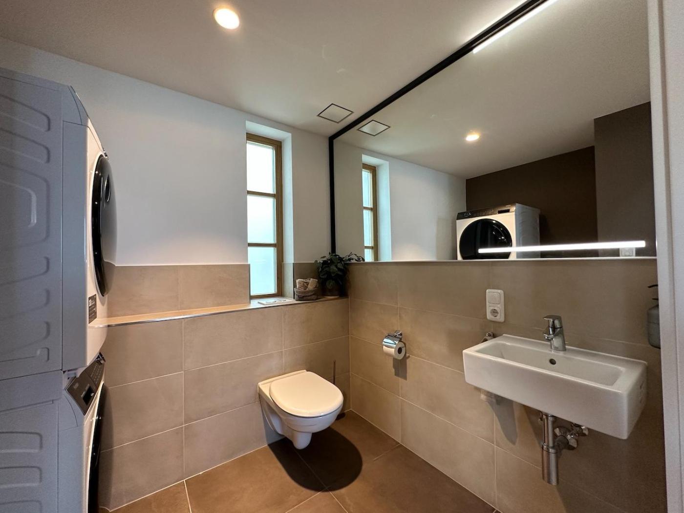 شقة Truly - Viel Platz Fuer Business & Familie - Modern, Garage, Fahrstuhl اوغسبورغ المظهر الخارجي الصورة